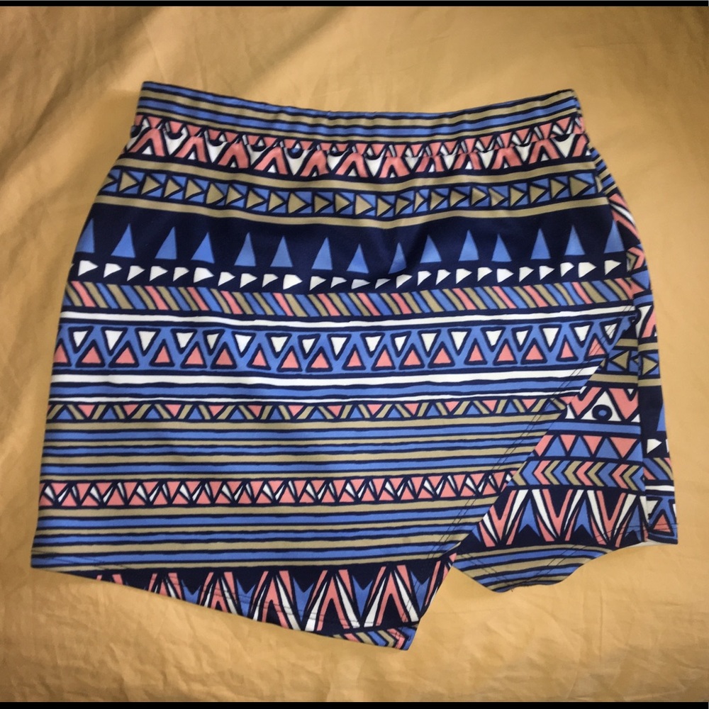 Tribal print mini skirt